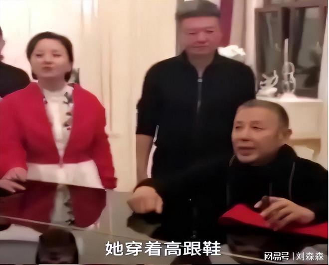 能装了永远红不了更别说拿奖了澳门新葡京冯小刚直言：她太(图3)
