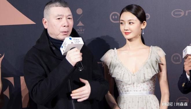 能装了永远红不了更别说拿奖了澳门新葡京冯小刚直言：她太(图12)