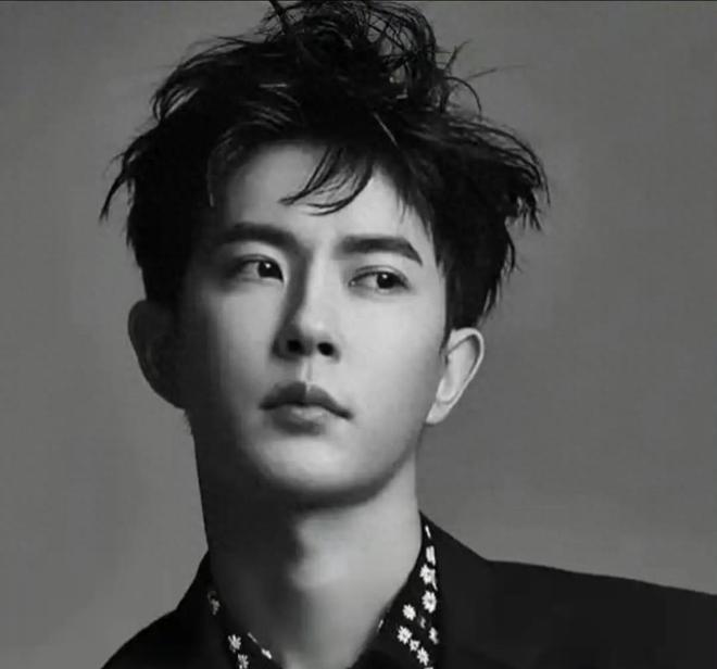 无辜遭网暴连夜删评不一定是心虚新葡京于朦胧去世第3天宋伊人(图2) 无辜遭网暴连夜删评不一定是心虚新葡京于朦胧去世第3天宋伊人(图2)