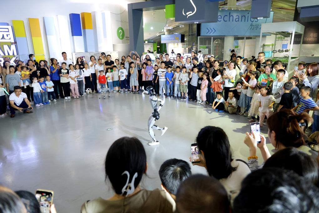 科技馆”掀起大众科普新热潮新葡京娱乐场app“夜探(图3) 科技馆”掀起大众科普新热潮新葡京娱乐场app“夜探(图3)